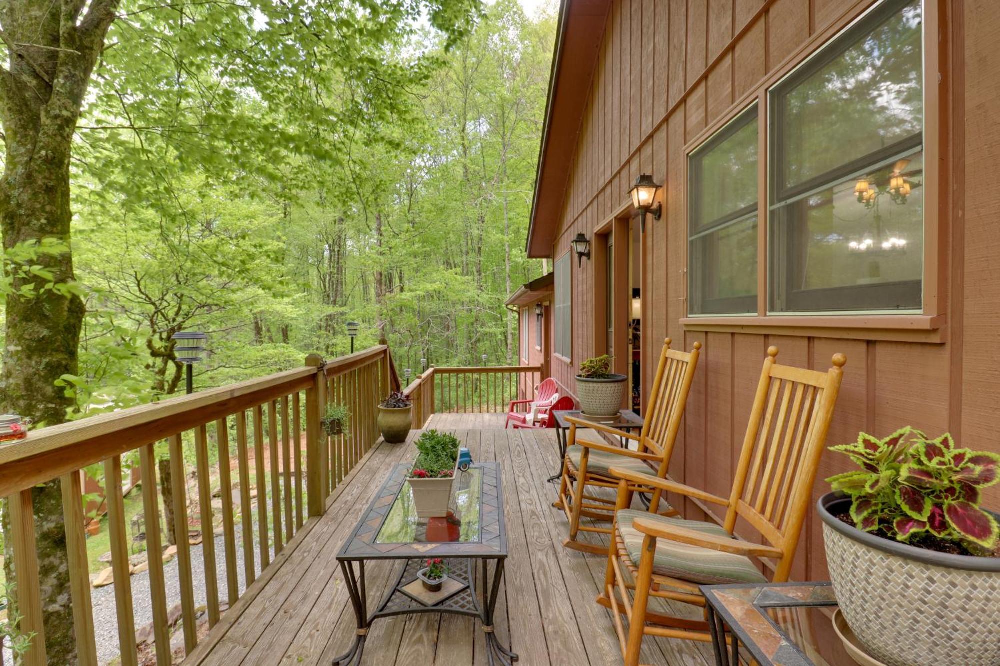 Cozy Whittier Home With Fire Pits Less Than 15 Mi To Hiking! Exterior photo