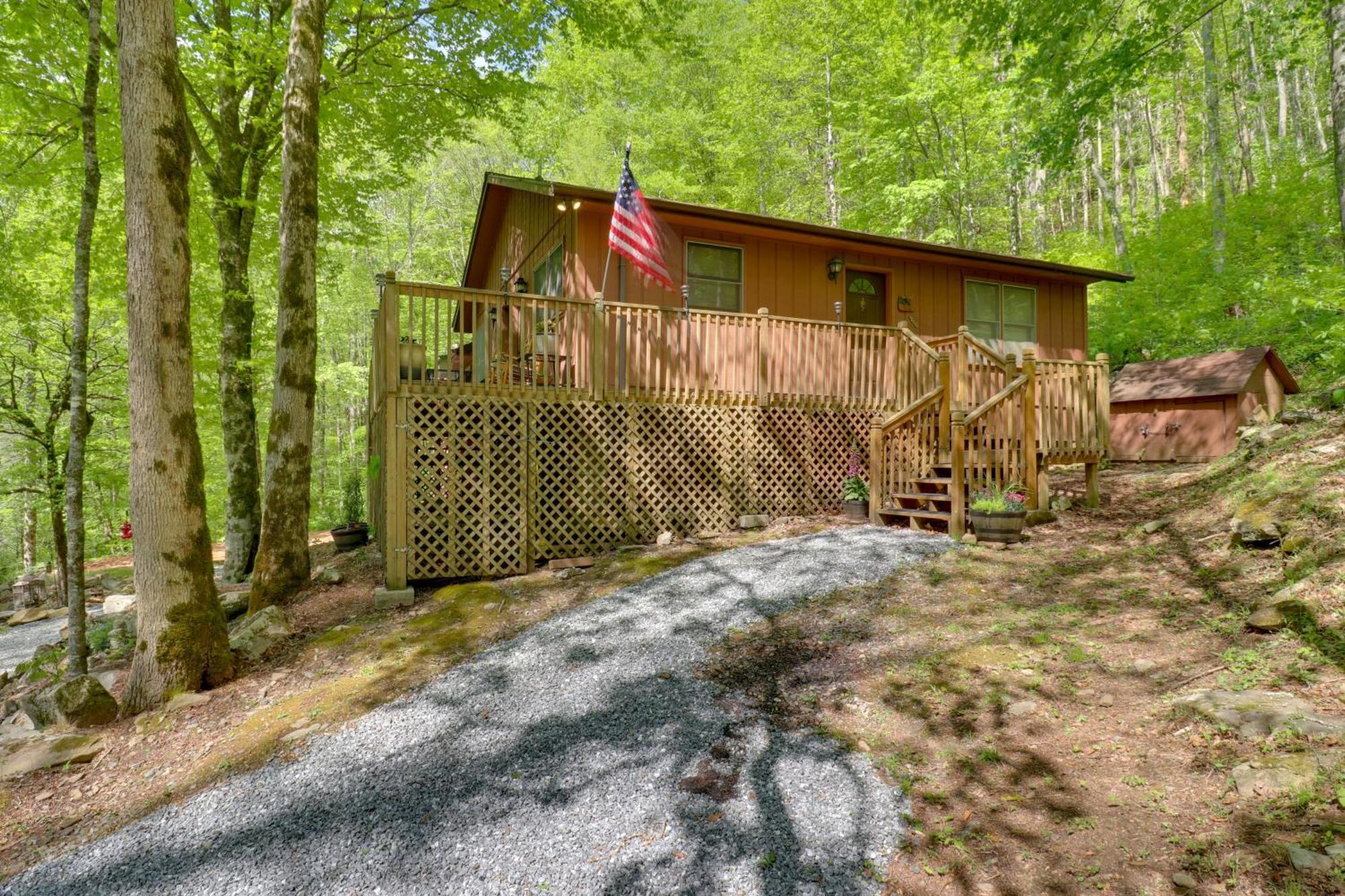 Cozy Whittier Home With Fire Pits Less Than 15 Mi To Hiking! Exterior photo
